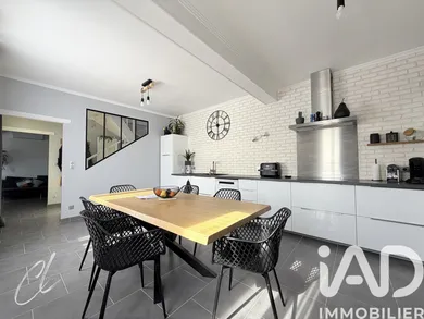House in Villeneuve-la-Guyard (89340)