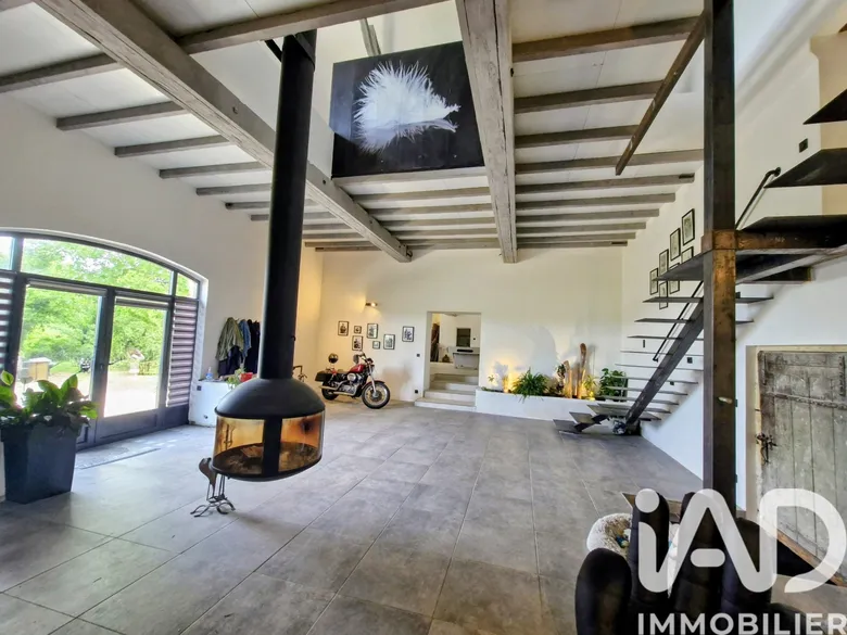 Maison 16 pièces 772 m² · à Bergerac · 771,6 m² · 930 000 €