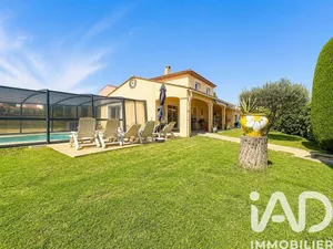 House in Villeneuve (04180)