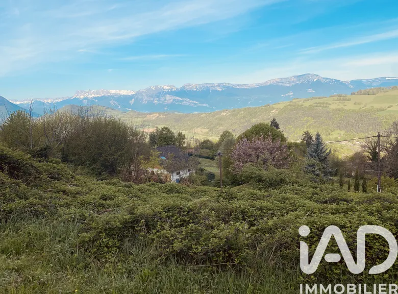 Terrain à bâtir à Saint-Martin-d'Uriage (38410) · 398 000 €