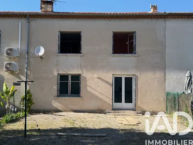 Townhouse in Carpentras (84200)