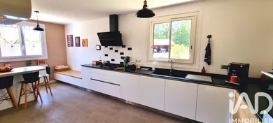 Domaine à Salles (33770)