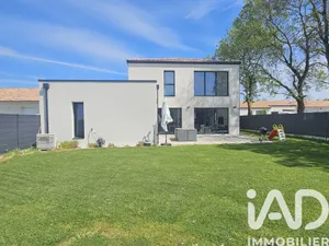 Architectural house in Montréverd (85260)