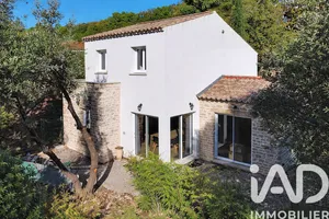 Maison à Bagnols-en-Forêt (83600)