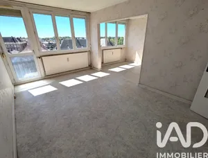 Apartment in Cambrai (59400)