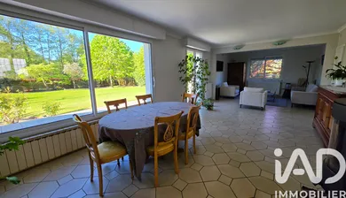 Detached house in Saint-Amand-les-Eaux (59230)