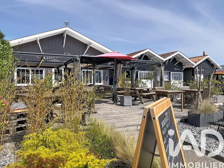 Divers Commerces à Gujan-Mestras (33470) · 500 m² · 580 000 €