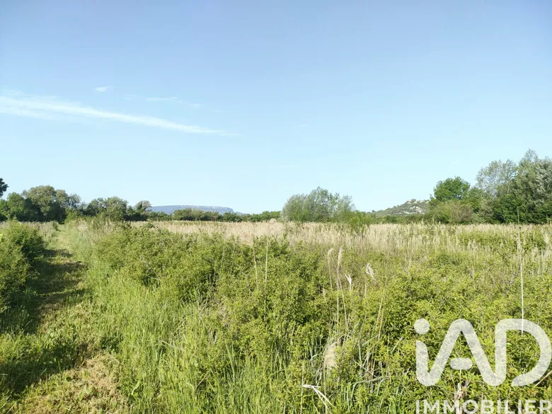 Terrain agricole à Seillons source d'Argens (83470) · 25 000 €