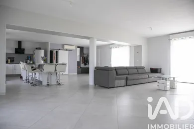 House in Vouzy (51130)
