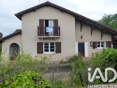 Maison à Saint-Pierre-du-Mont (40280)