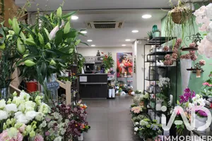 Gifts, Flowers in Tiercé (49125)