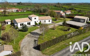 Maison à Mervent (85200)