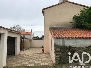 Traditional house in LES BROUZILS (85260)