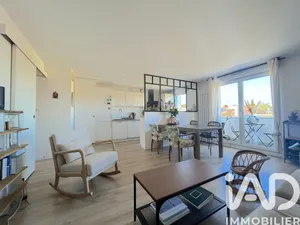 Apartment in Bordeaux (33800)