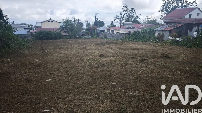 Terrain à bâtir à Le Tampon (97430) · 119 900 €