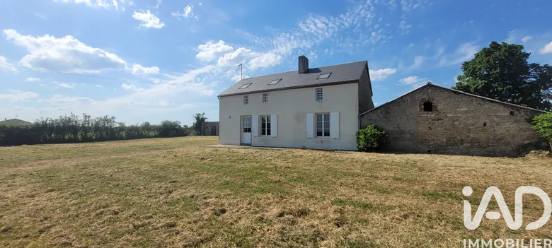 Maison 5 pièces 100 m² · à Louin · 100 m² · 127 000 €