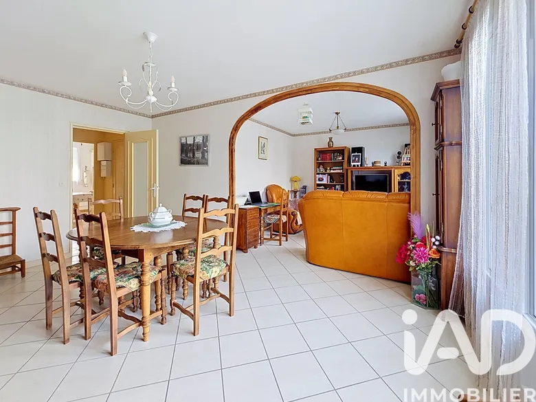 Appartement 3 pièces 78 m² · à Saint-Pierre-des-Corps · 78 m² · 127 000 €