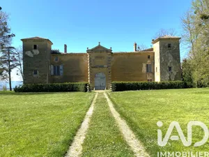 Castle in Chabeuil (26120)