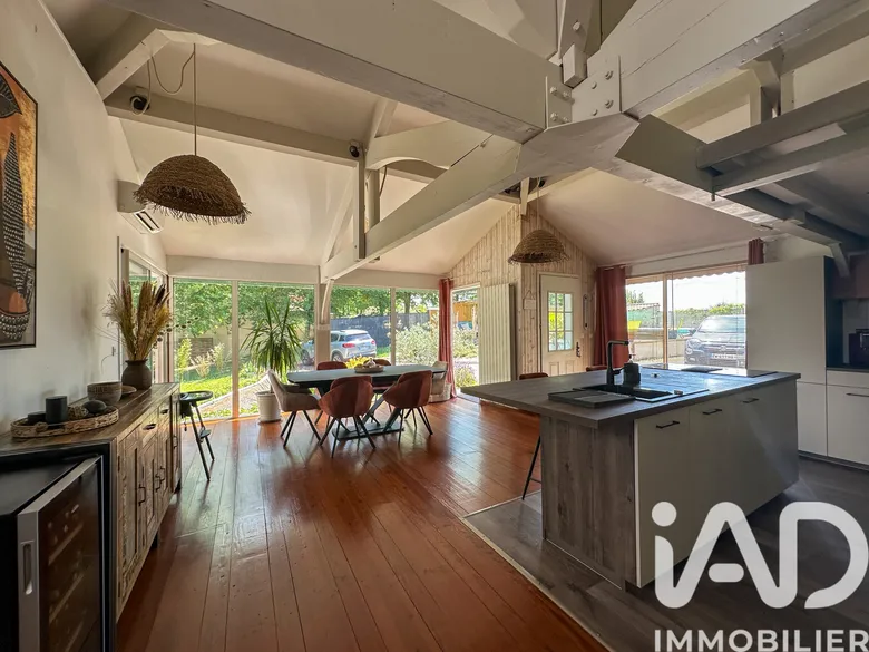 Maison 5 pièces 240 m² · à Lédat · 240 m² · 335 000 €