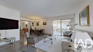 Apartment in Cannes (06400)