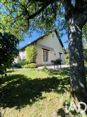House in Saint-Julien-les-Villas (10800)