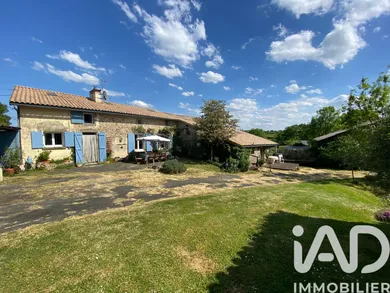 Longere in Saint-Pardoux (79310)
