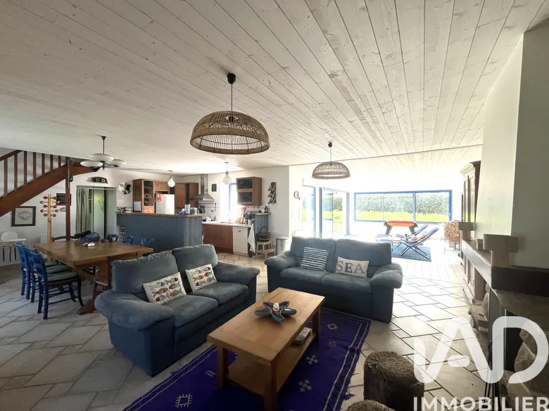 Maison 9 pièces 203 m² · à Plonévez-Porzay · 203 m² · 346 500 €