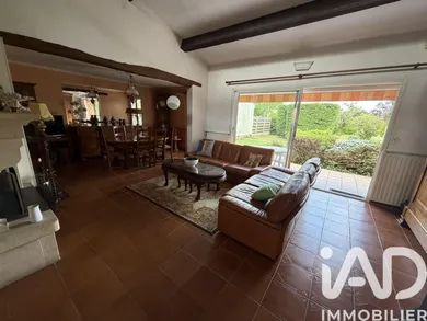 Maison traditionnelle à Tresses (33370)
