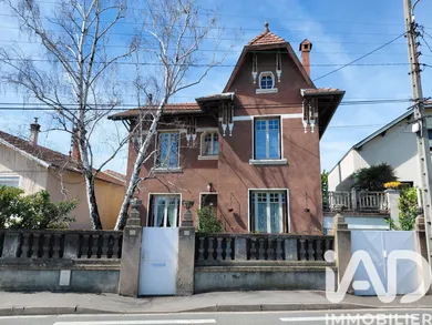 Townhouse in Oullins (69310)