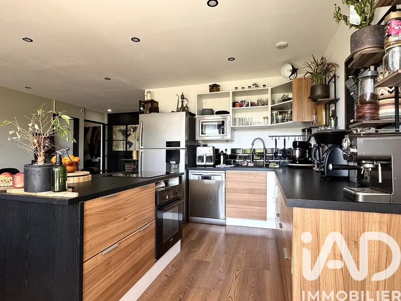 Appartement 3 pièces 75 m² · à Villeneuve-d'Ascq · 75 m² · 185 000 €