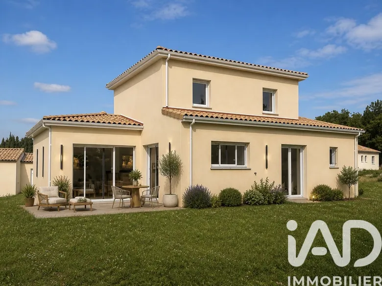 Maison 7 pièces 173 m² · à Les Granges-Gontardes · 173 m² · 436 000 €