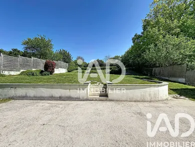 House in La Neuville-au-Pont (51800)