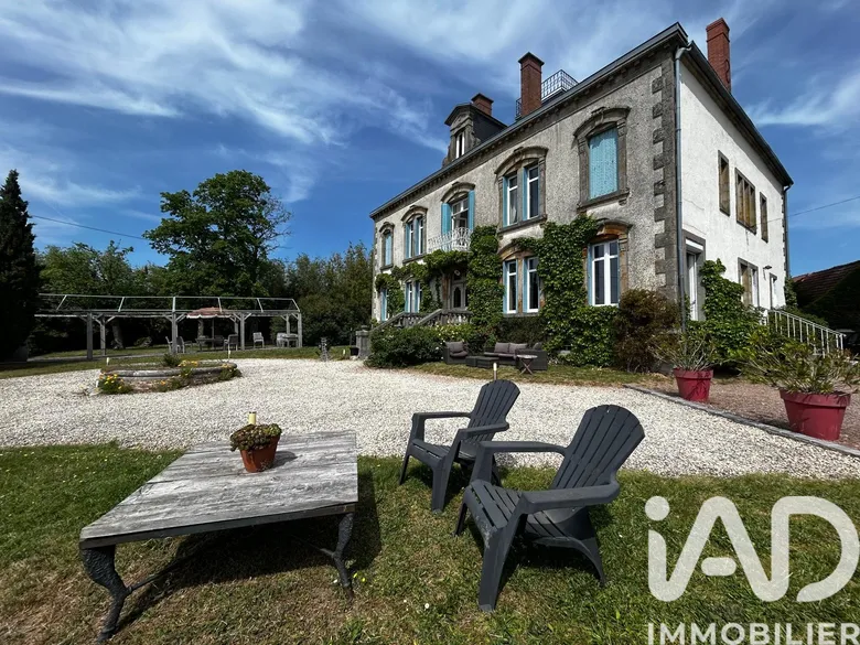 Maison 10 pièces 385 m² · à Le Brethon · 385 m² · 600 000 €