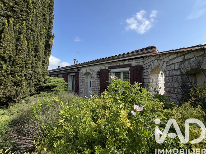 Maison 5 pièces 121 m² · à Rouillac · 121 m² · 189 000 €