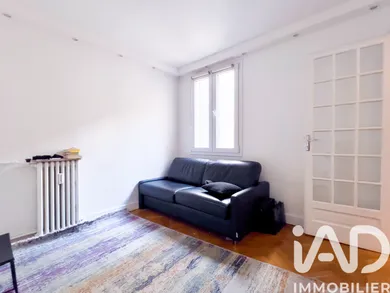 Apartment in Paris (75016)
