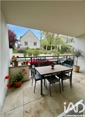 Apartment in Thiais (94320)