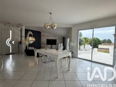 Townhouse in La Châtaigneraie (85120)