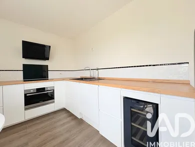 Apartment in Marignane (13700)