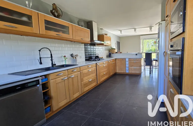 Maison 6 pièces 140 m² · à Lestrem · 140 m² · 350 000 €