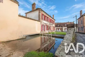 Maison de village à Moret Loing et Orvanne (77250)