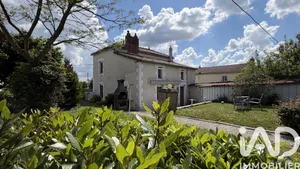 Maison de village à Loge-Fougereuse (85120)