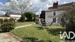 Village house in Loge-Fougereuse (85120)