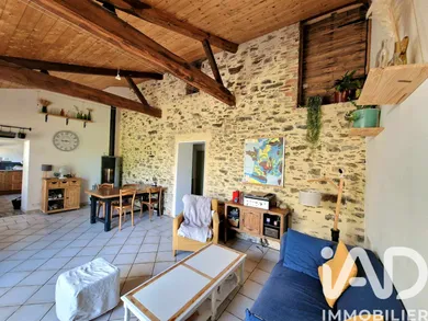 Longère à Essarts-en-Bocage (85140)