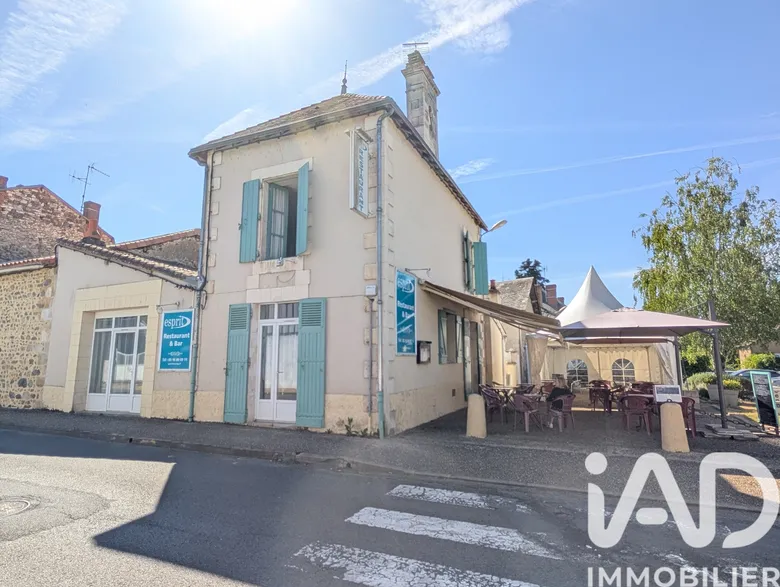 Restaurant à L'Isle-Jourdain (86150) · 162 m² · 72 200 €