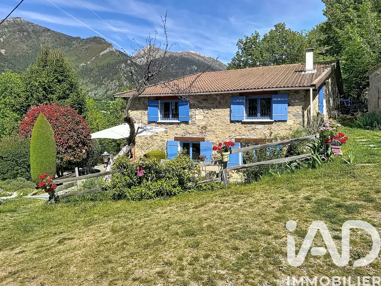 Maison 6 pièces 156 m² · à Saint-Martin-Vésubie · 156 m² · 485 000 €