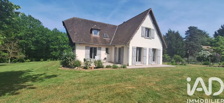 Maison 6 pièces 155 m² · à Les Trois Lacs · 155 m² · 396 000 €