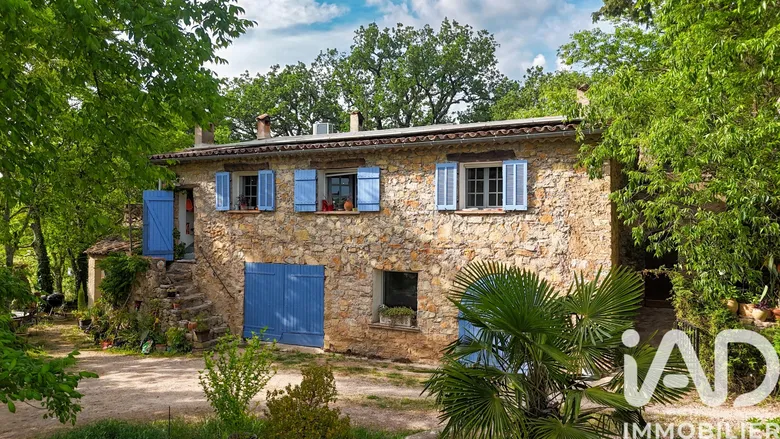 Maison 9 pièces 300 m² · à Cotignac · 300 m² · 1 490 000 €