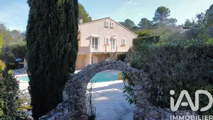 Maison à Besse-sur-Issole (83890)
