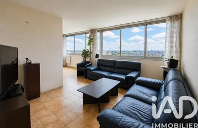 Apartment in Paris (75013)