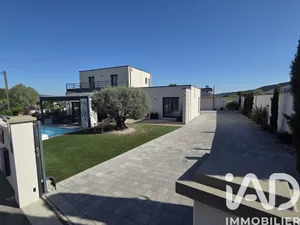 Maison d'architecte à Beausemblant (26240)